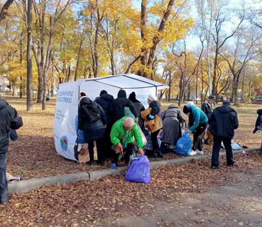 Благотворительный фонд помогает нуждающимся запорожцам