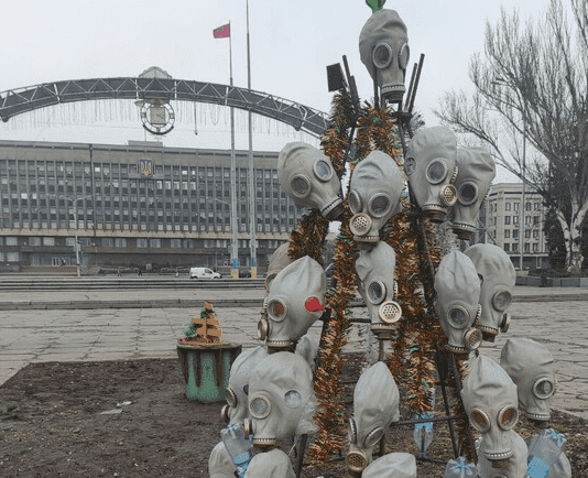 Дерево з протигазом: історія протестного еко-символа Запоріжжя