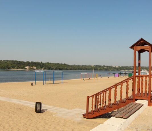 Історія підготовок до купального сезону в Запоріжжі